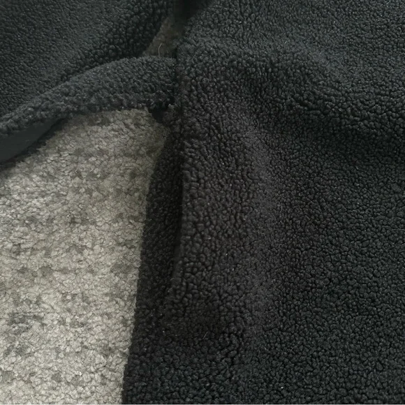 Uniqlo U Sherpa jacket with belt - Picture 7 of 14